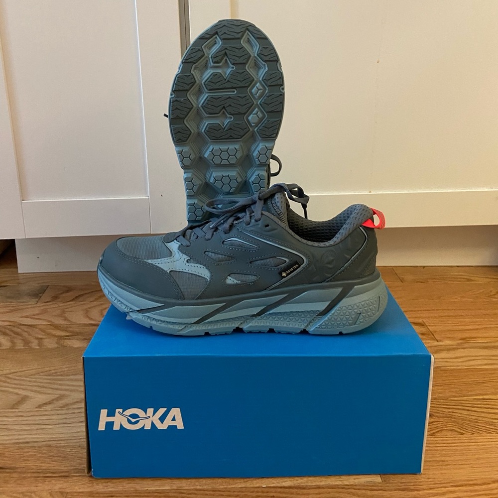 Hoka One Clifton L GTX. Women’s size 8. Never been worn.